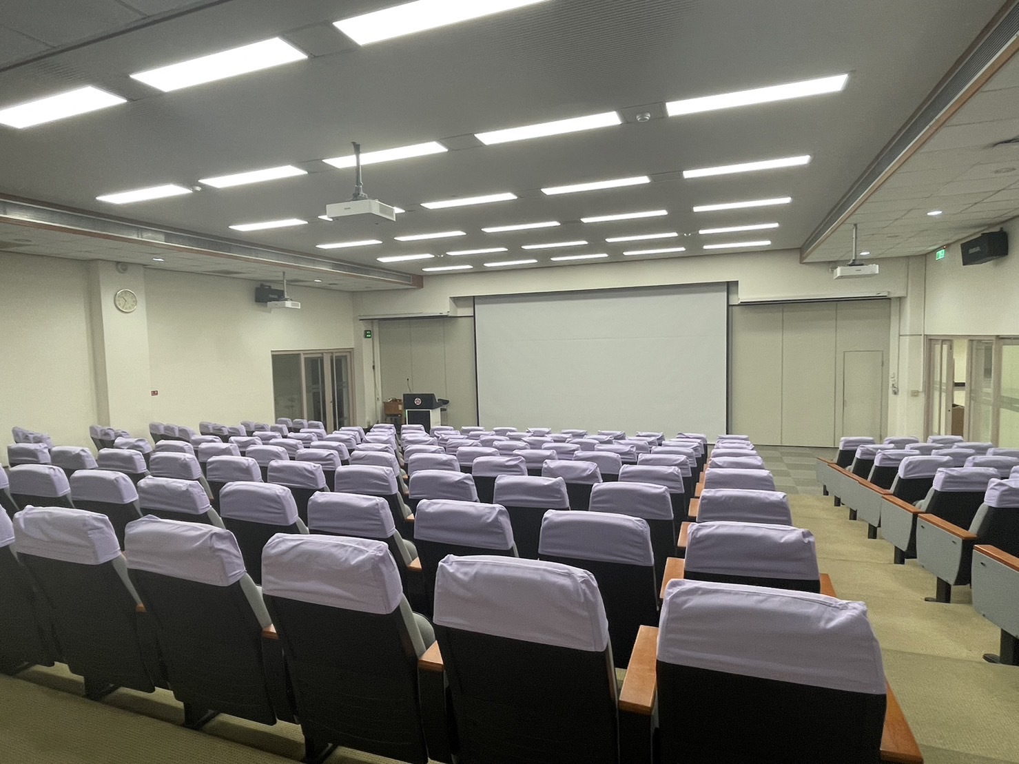 第二演講室照片2